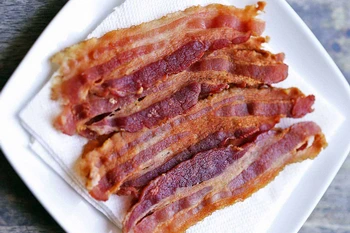 Le lard grillé c'est bien meilleur au four