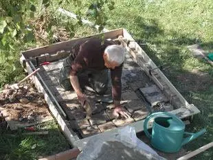 Four à pain : Coffrage du sol