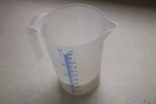 Pâte levée feuilletée (pâte à croissants) : Étape 1