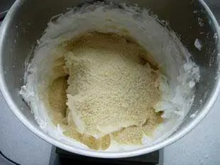 Pâte à dacquoise : Étape 2