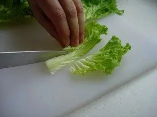 Chiffonnade de salade : Étape 1