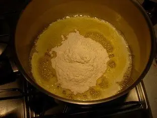Sauce béchamel : Étape 1