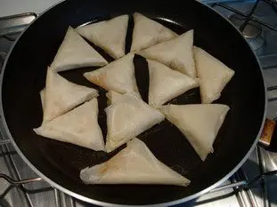 Samoussas aux poires et noix caramélisées : Étape 15