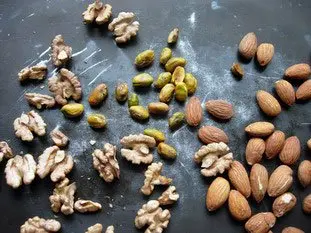 Fines tuiles de chocolat aux fruits secs torréfiés : Étape 3