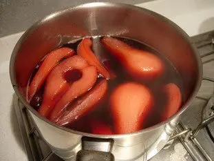 Poires au cassis et vin rouge : Étape 4