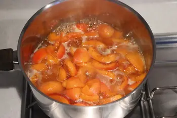 Gelée d'abricots : Étape 2