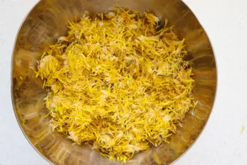 Gelée de fleurs de pissenlits : Étape 3