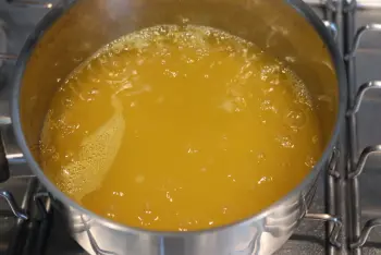 Gelée de fleurs de pissenlits : Étape 7