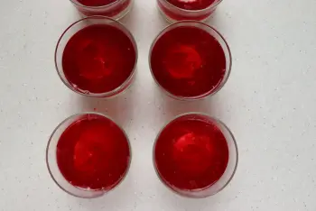 Verrine croustillante cassis et crème au mascarpone : Étape 8