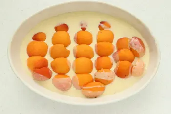 Clafoutis aux abricots et crème d'amandes : Étape 5