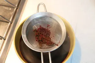 Fraises à la réduction de vin rouge thym et citron : Étape 4