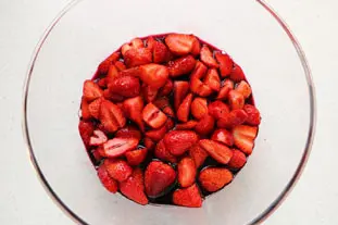 Fraises à la réduction de vin rouge thym et citron : Étape 7