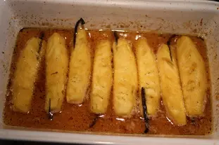 Ananas Victoria confit au miel et aux épices : Étape 6