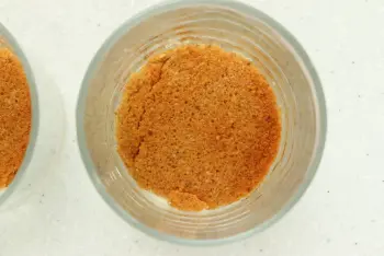 Verrine poires et fraises, crème tiramisu : Étape 8