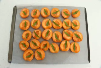 Abricots rôtis à la verveine : Étape 3