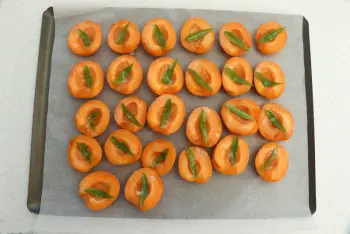 Abricots rôtis à la verveine : Étape 4