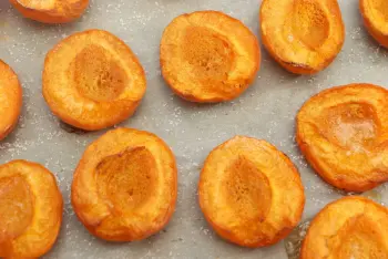 Abricots rôtis à la verveine : Étape 7