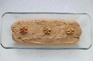 Gâteau aux noix et pommes caramélisées : Étape 11