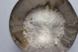 Crumble prunes-noisette : Étape 1