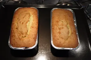 Biscuit moelleux aux pommes caramélisées : Étape 17