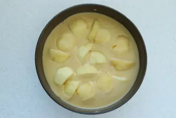 Gâteau aux pommes caramélisées d'Antoinette : Étape 10