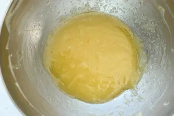 Gâteau aux pommes caramélisées d'Antoinette : Étape 11