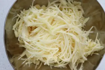 Gâteau aux pommes râpées : Étape 2