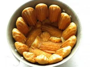 moule à charlotte chemisé