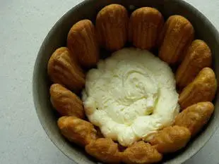 Charlotte aux fraises : Étape 8