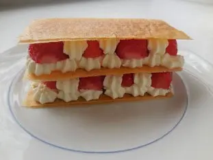 Feuilleté aux fraises express : Étape 12