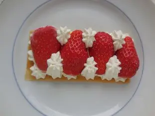 Feuilleté aux fraises express : Étape 9