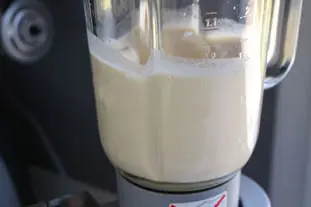 Clafoutis crémeux aux prunes et poires : Étape 1