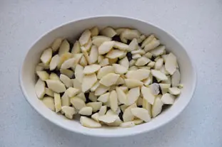 Clafoutis crémeux aux prunes et poires : Étape 3