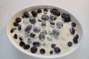 Clafoutis crémeux aux prunes et poires : Étape 5