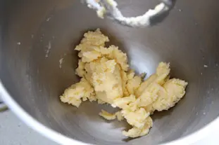 Cake noisettes et orange : Étape 11