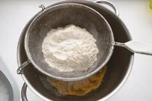 Cake noisettes et orange : Étape 13