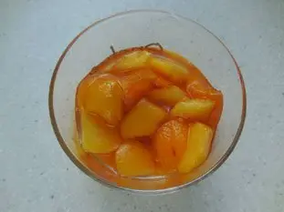 Salade de pêches au cassis : Étape 2