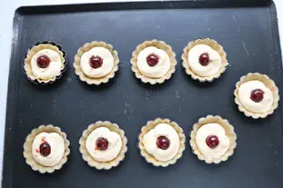 Minis amandines-griottines : Étape 4