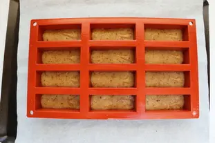 Financiers noisettes et griottines : Étape 6