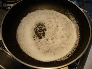 Fins chaussons aux pommes et amandes : Étape 1