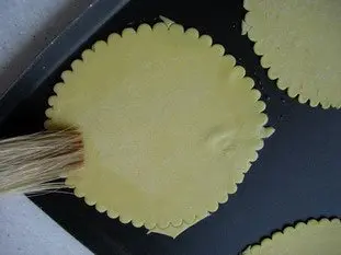 Fins chaussons aux pommes et amandes : Étape 13