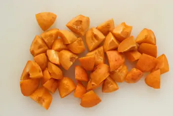 Salade de pêches de vigne et abricots à la verveine : Étape 5