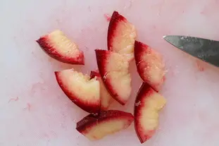 Tartelettes sablées au cassis et pêches de vigne : Étape 10