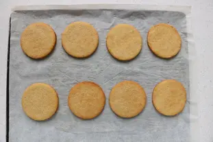 Tartelettes sablées au cassis et pêches de vigne : Étape 7