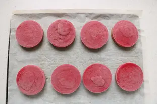 Tartelettes sablées au cassis et pêches de vigne : Étape 8