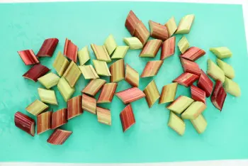 Tarte rhubarbe-noisettes : Étape 3