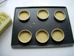 Tartelettes pistache-griottines : Étape 1
