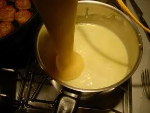 Saucisse et pommes Duchesse, fondue de Mont-D'or : Étape 11