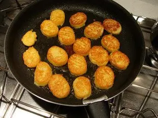 Saucisse et pommes Duchesse, fondue de Mont-D'or : Étape 9