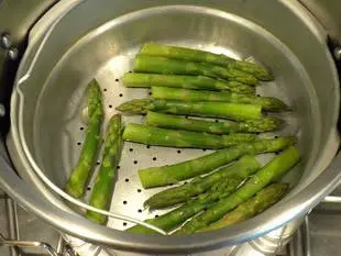 Omelette aux asperges vertes : Étape 1